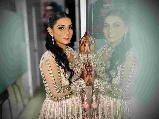 Lakme Academy Powered By Aptech Bathinda:-Hair Style Course in Bathinda