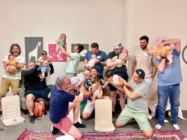 Bond with Baby in Daddy & Me Class