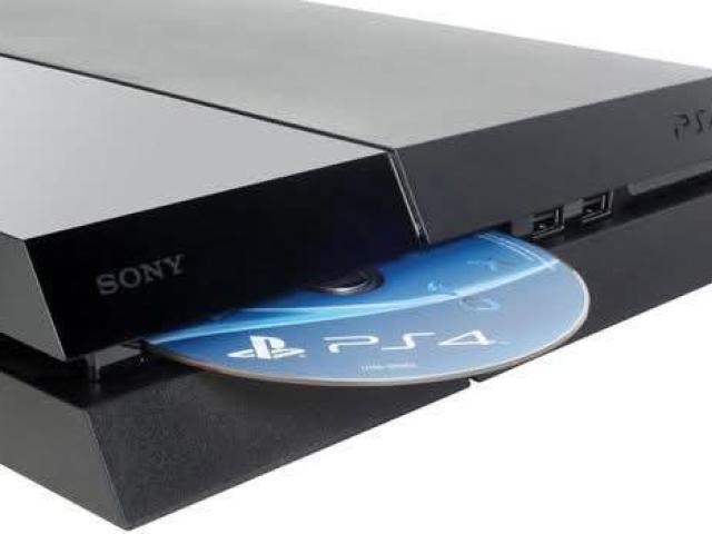 PlayStation 4 {PS4} drive that is not reading disks
