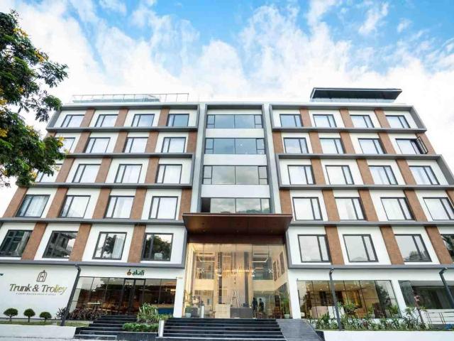 Luxury hotels near nanakramguda Hyderabad